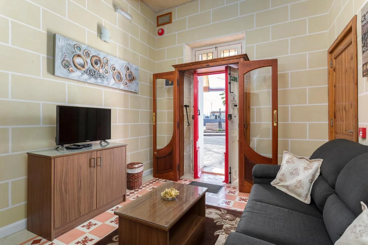 Quayside Apartments Marsaxlokk