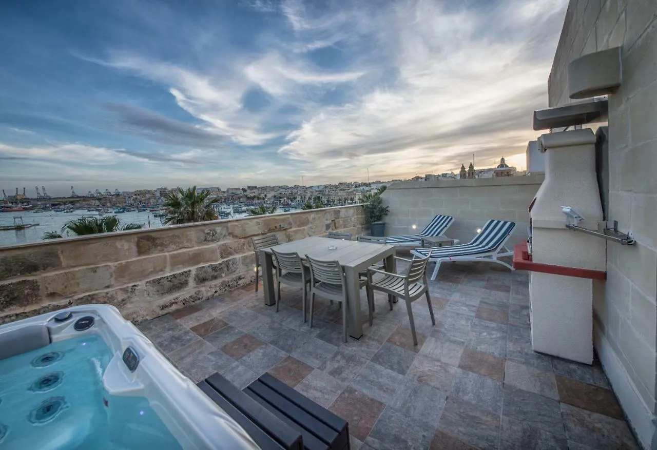 Quayside Apartments Marsaxlokk