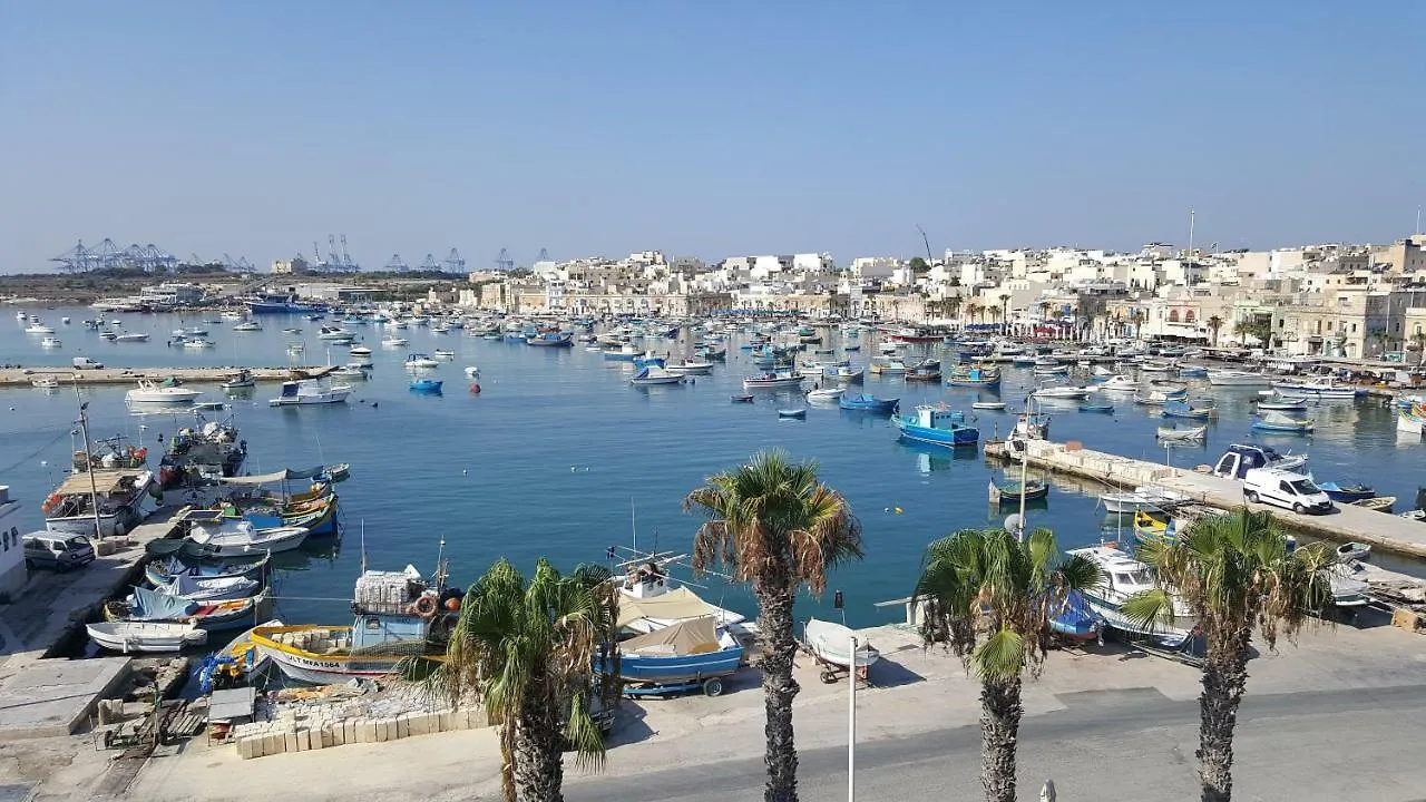 Quayside Apartments Marsaxlokk